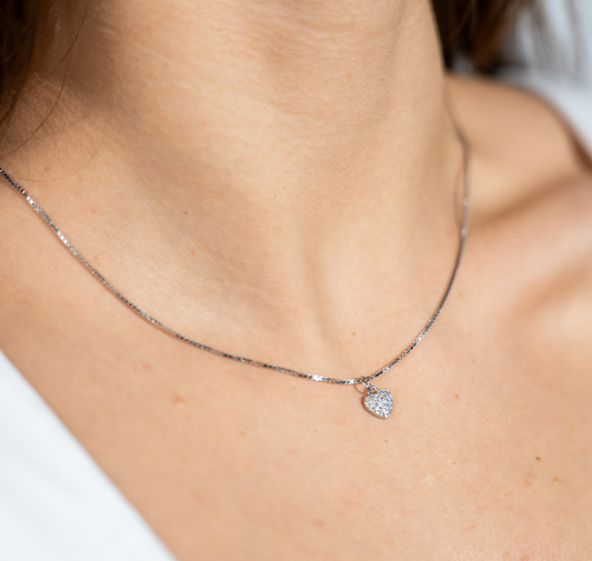 Minisrdiečko strieborné s bielymi zirkónmi