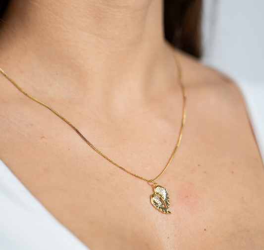 Anjelské krýdla s bielymi zirkónmi 19x7mm.