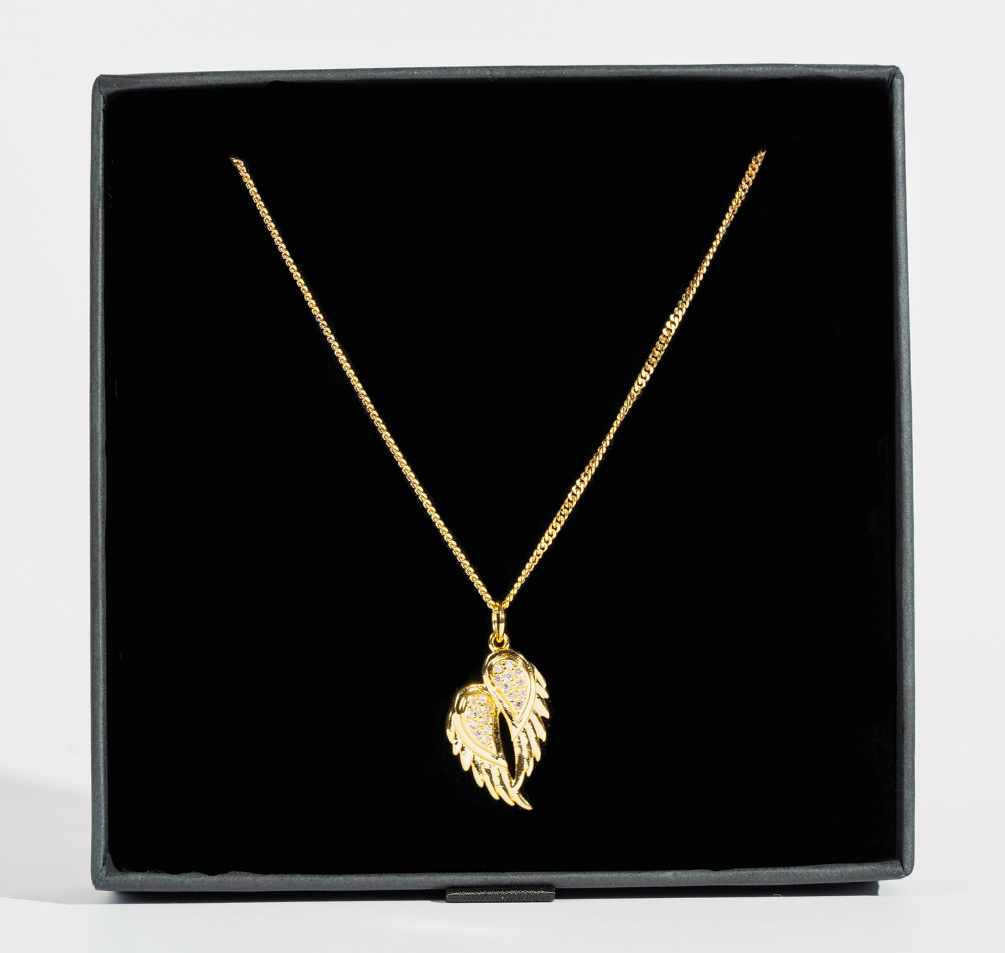 Anjelské krýdla s bielymi zirkónmi 19x7mm.