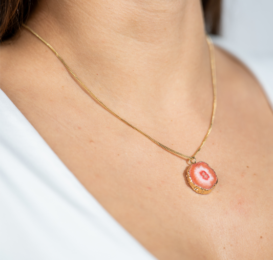 Ochranný kameň – červená drúza