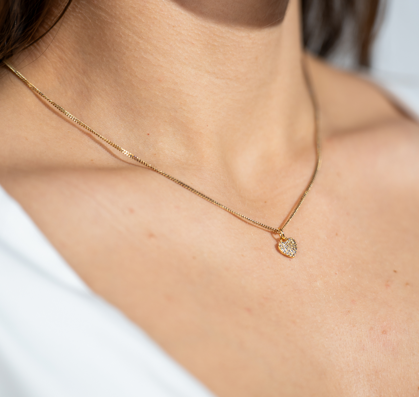 Minisrdiečko zlaté s bielymi zirkónmi