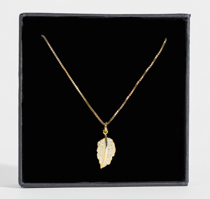 Pozlatená strieborná retiazka so zlatým listom